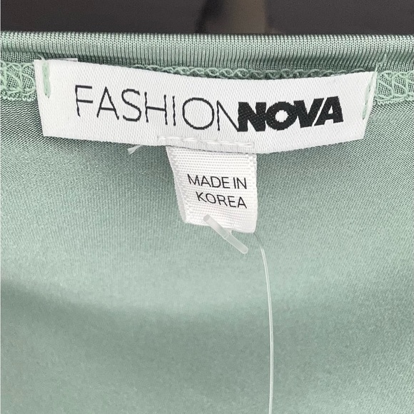 Cute and stylish bodysuit that can be worn to the office , brunch or the club. - Picture 6 of 6